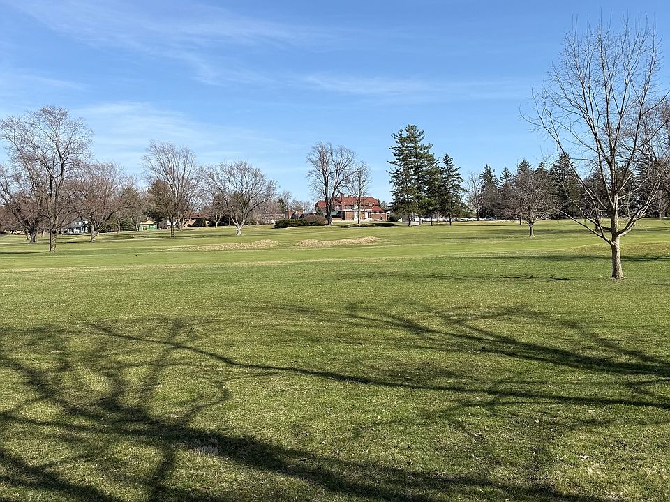 2nd image of 2100 Sunnybrook Ln