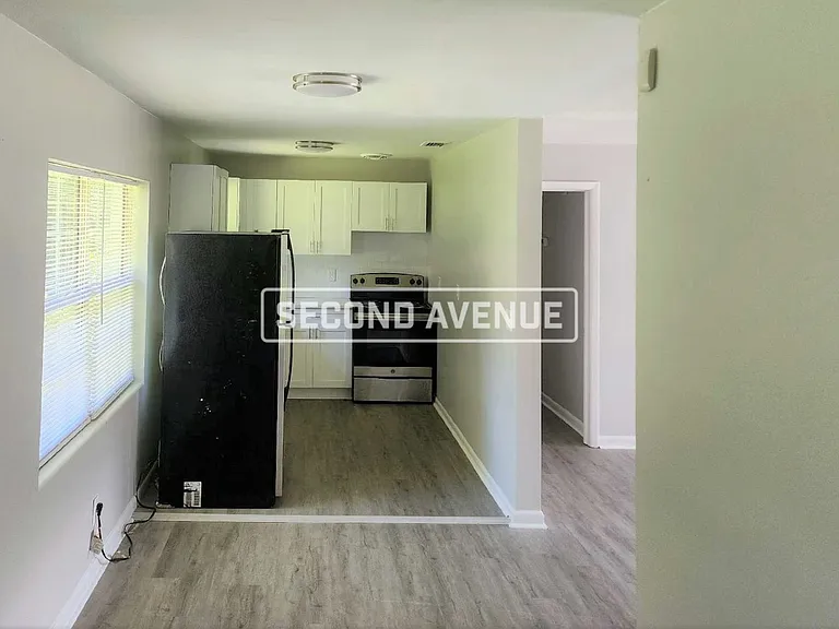 3015 Lansdell Dr — Photo 3