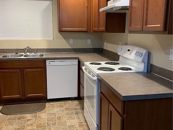 4th image of 6606 S Tyler St #A