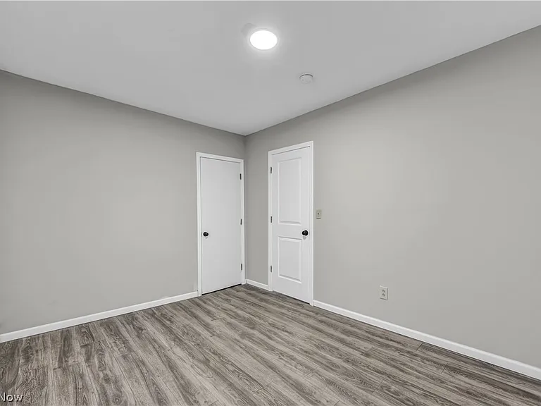 3010 Daisy Ave #UP — Photo 10