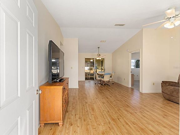 5th image of 17929 SE 104th Ter