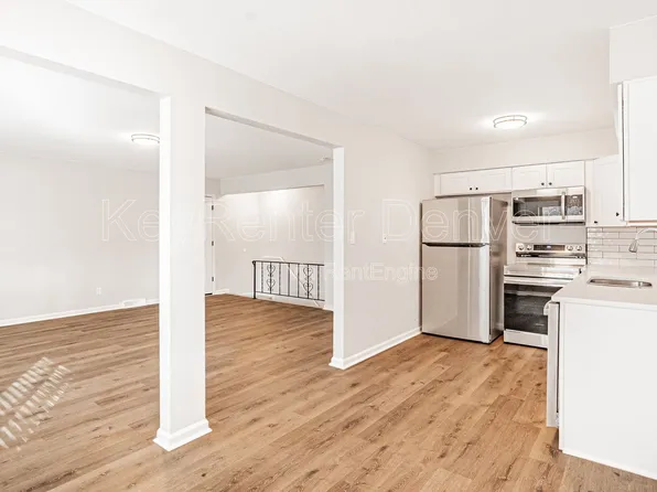 4762 S Acoma St, Englewood, CO 80110