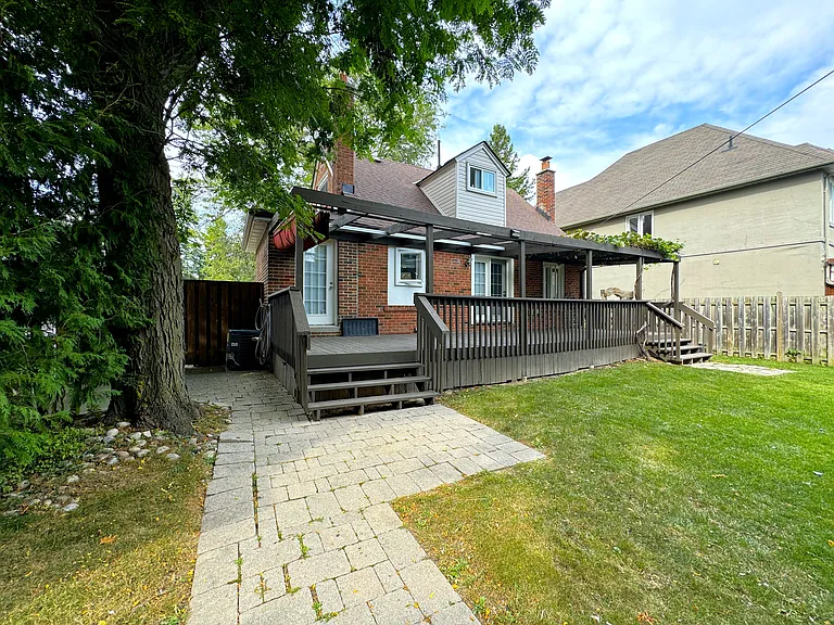 5 Lanbrooke Ave — Photo 12
