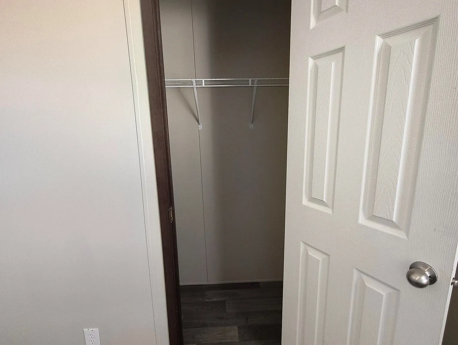 40 - 13 W AW — Photo 4