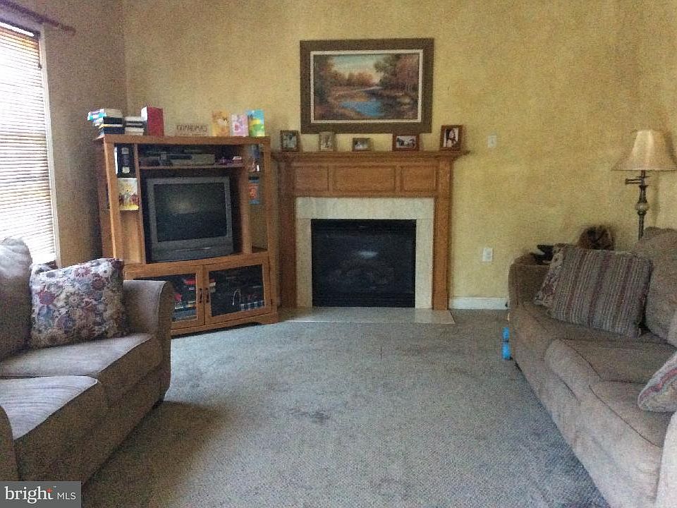 1st image of 1016 Bexhill Dr