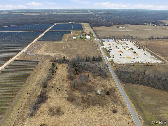 5th image of 23372 Powerline Rd