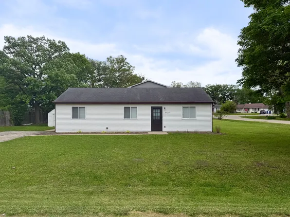 37125 N Summerfield Dr, Lake Villa, IL 60046