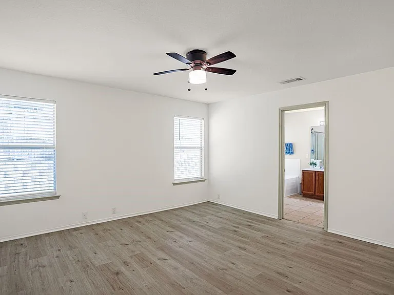 4507 Falcon Dr — Photo 11