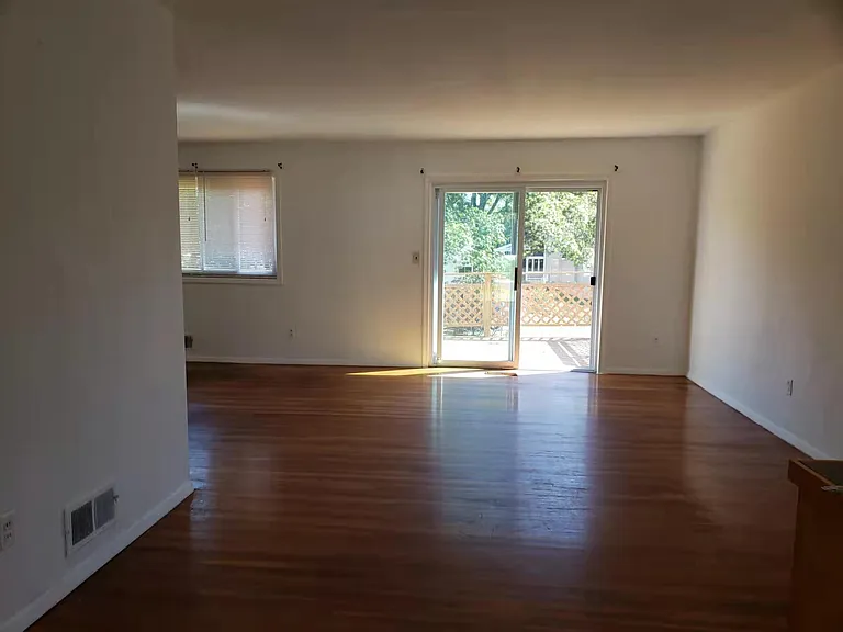 11715 Enid Dr — Photo 6