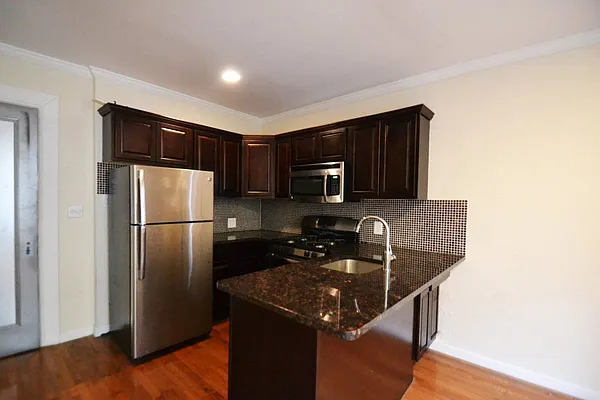 Rented by Bohemia Realty Group | media 2