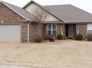 88 Stone Springs Cir, Jackson, TN 38305