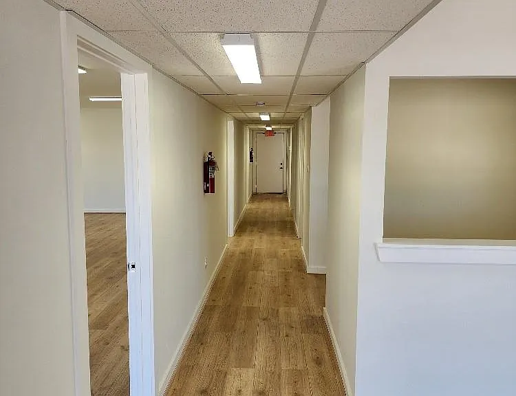 1301 N Avenue H — Photo 14