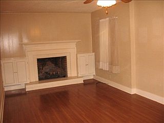 3rd image of 115 Crossbrook Dr