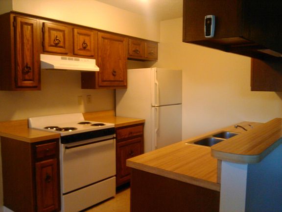 3rd image of 1515 W Bethel Ave APT 4
