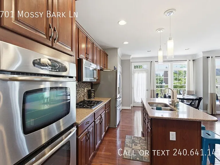 9701 Mossy Bark Ln — Photo 13