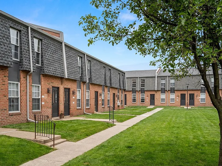 27-web-or-mls-apartment-2-1
