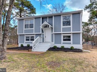 402 Cherokee Dr, Browns Mills, NJ 08015