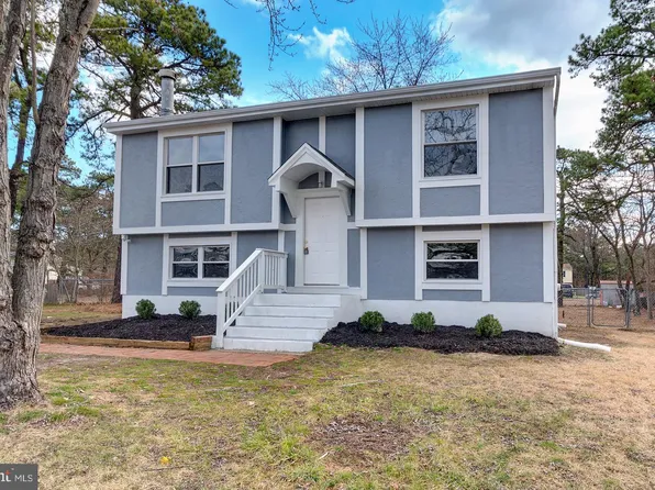 402 Cherokee Dr, Browns Mills, NJ 08015