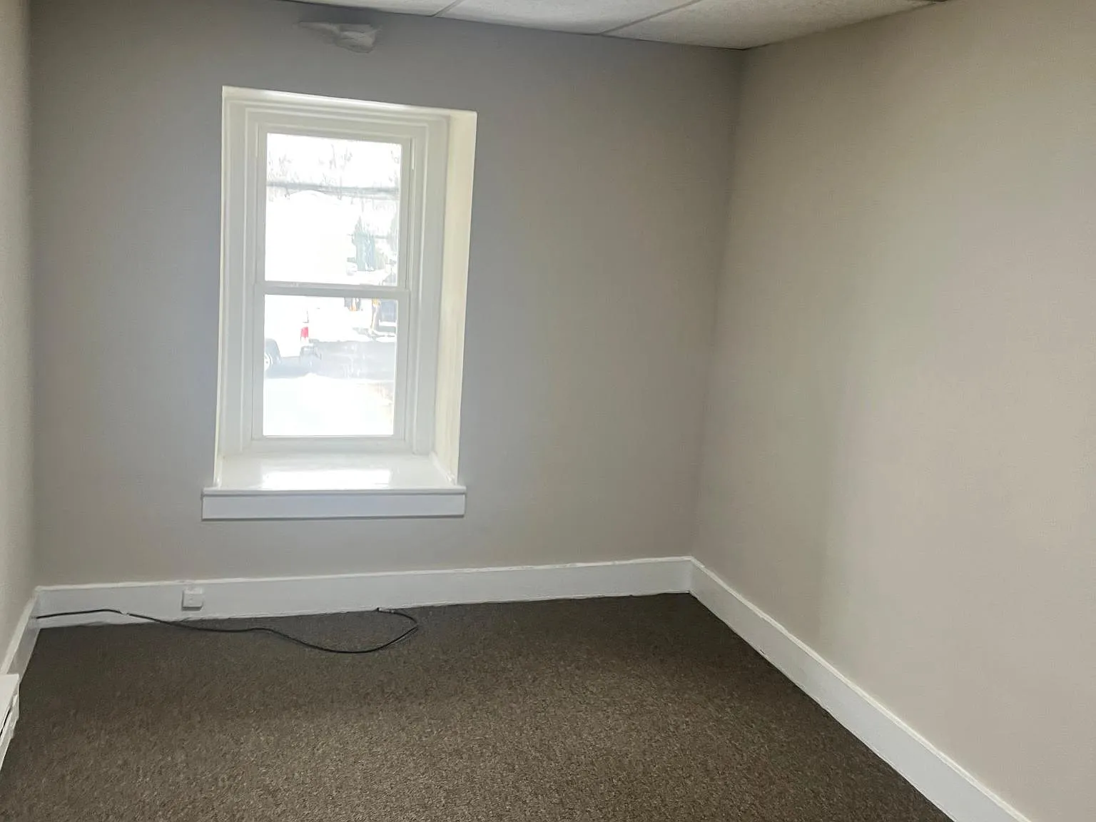305 S White Oak St — Photo 1