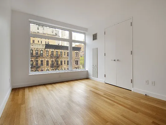 Sold by Sotheby's International Realty | media 25