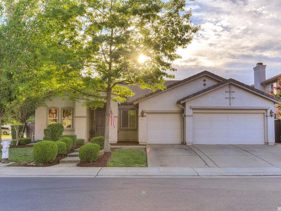 1st image of 9672 Country Falls Ln