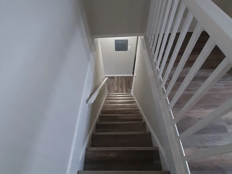 678 King St W #1 — Photo 18