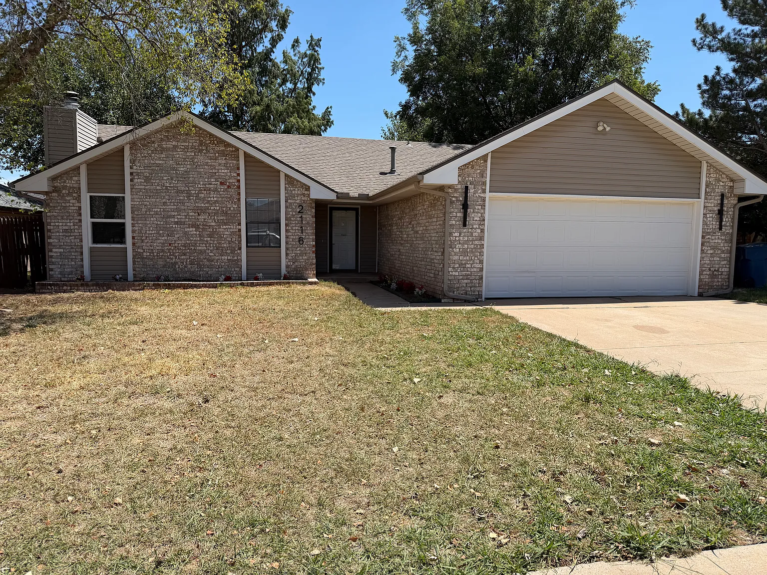 3 bed, 1893 sqft, $1,825 — Photo 3