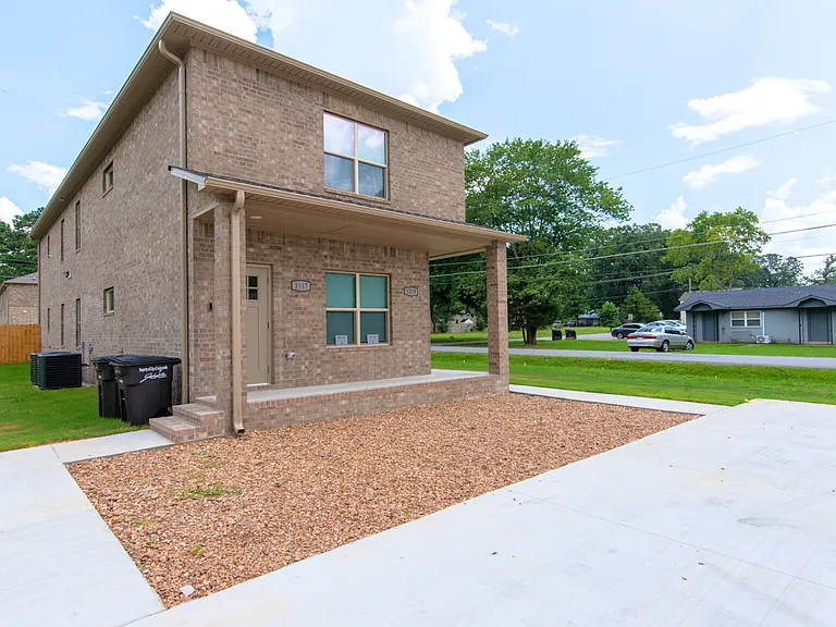 1517 Stamps St — Photo 7