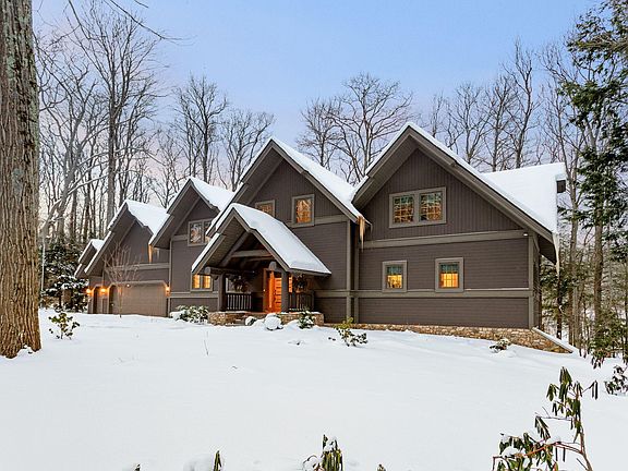 2nd image of 6290 Scenic Woods Cir N