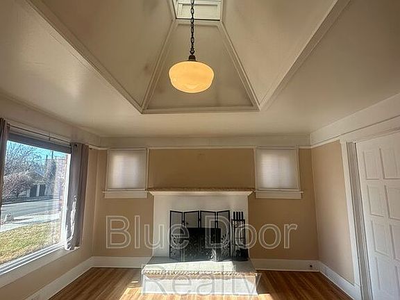 3rd image of 1003 Marquette Ave NW
