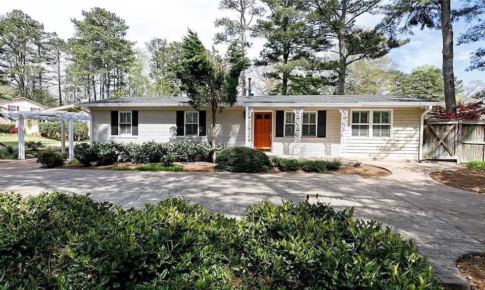 1st image of 437 Concord Woods Dr SE