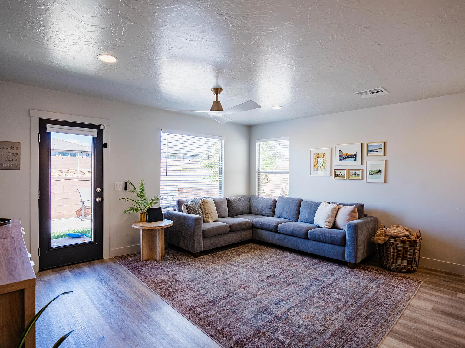 4 bed, 2004 sqft, $1,850 — Photo 4