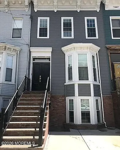 320 New York Ave #1 Photo 1