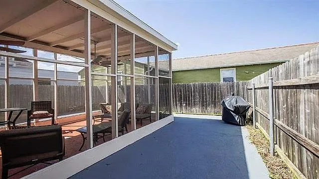 1831 N Miro St — Photo 33