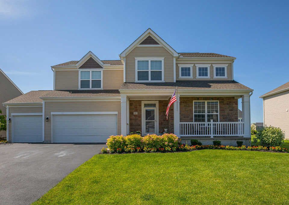 1st image of 587 Bridle Dr