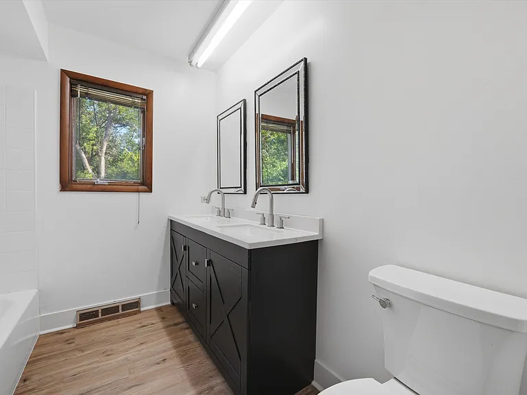4050 Violet Ln — Photo 9