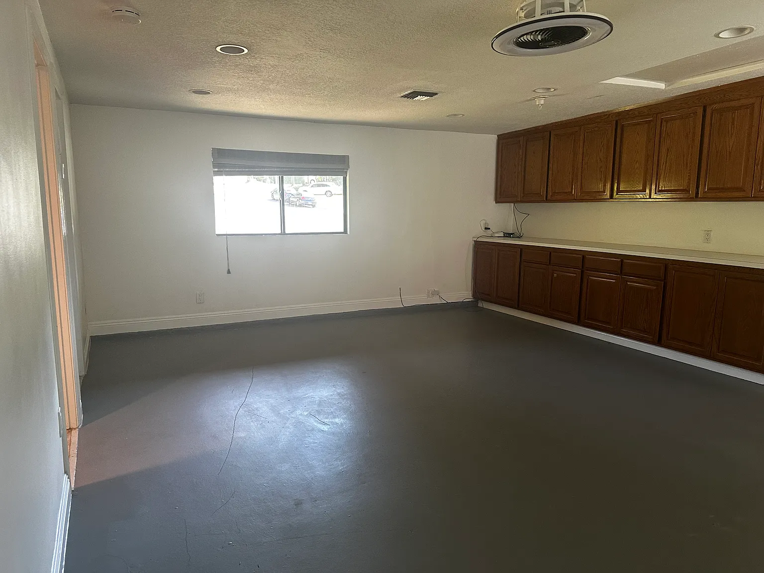 Studio, 800 sqft, $2,000 — Photo 2