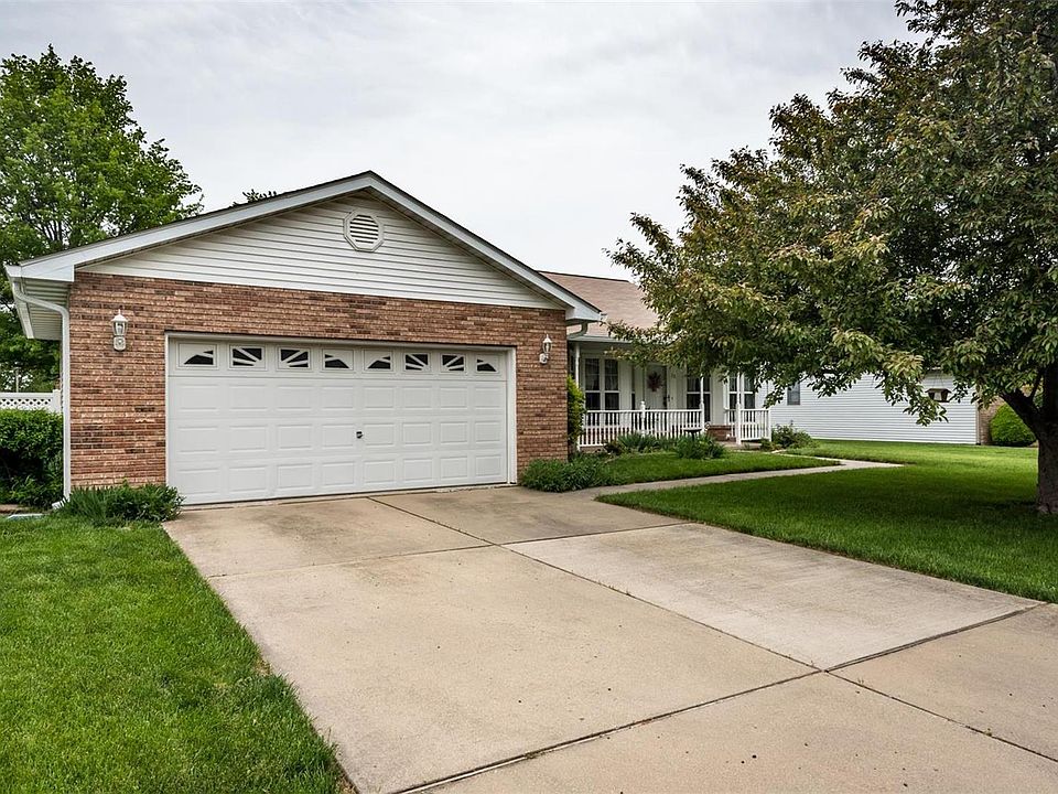 1st image of 20 Cheryl Dr