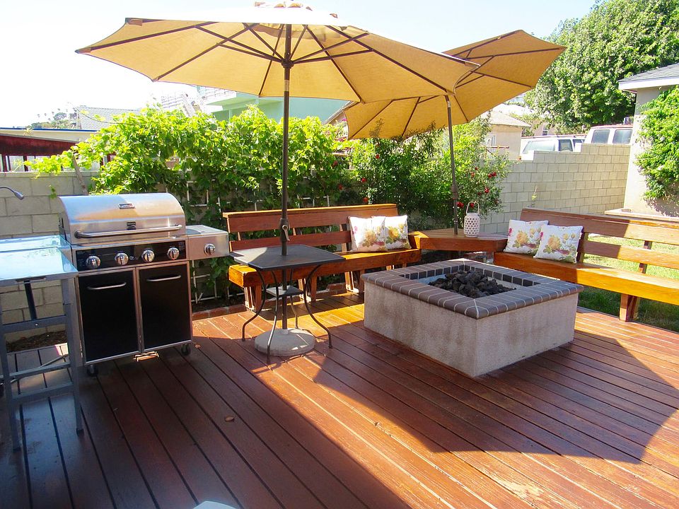 Enjoy this beautiful patio!
