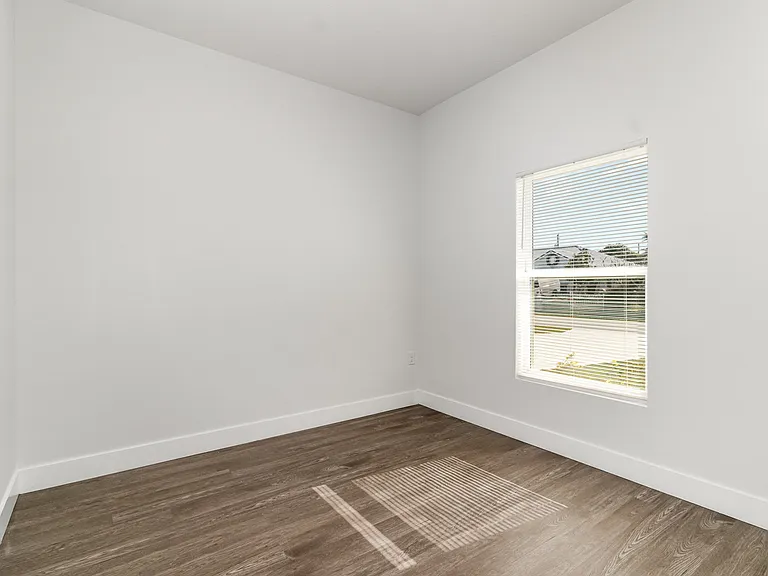 1213 Waterford St SE — Photo 18