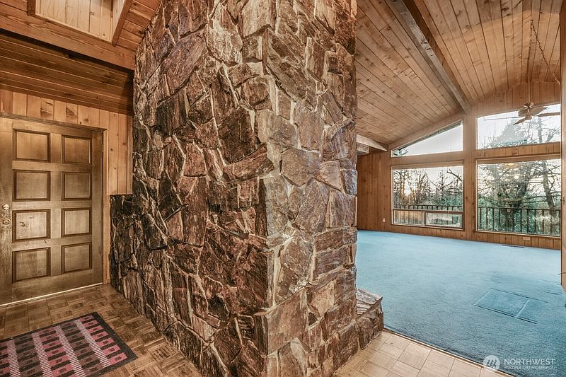 3rd image of 8388 N Pass Road