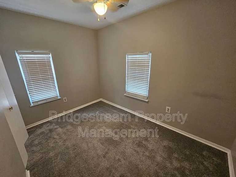 1941 Culver Ave — Photo 8