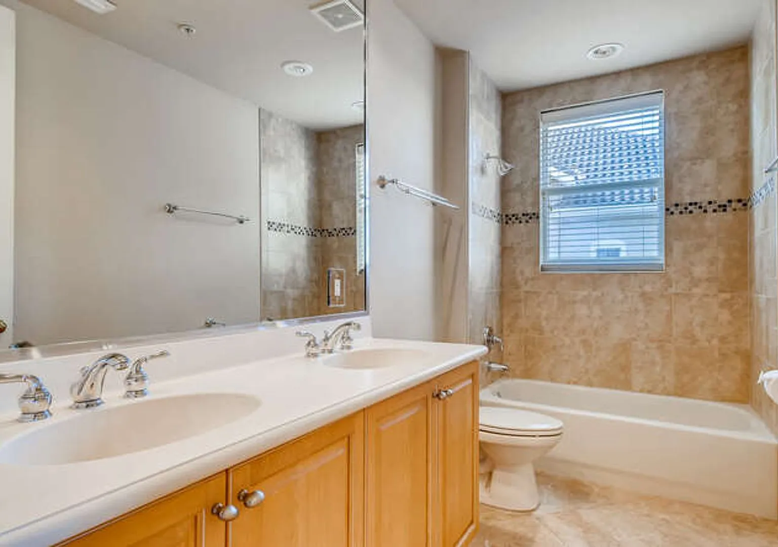 Vizcaya Heights Condos — Photo 3