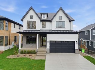 41225 Belvidere St, Harrison Township, MI 48045