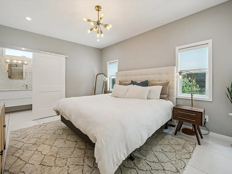 9769 Oak Point Dr — Photo 14