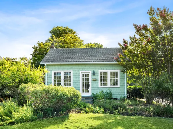 266 N Sea Rd, Southampton, NY 11968