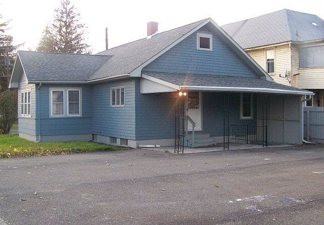 2nd image of 2132 College Ave