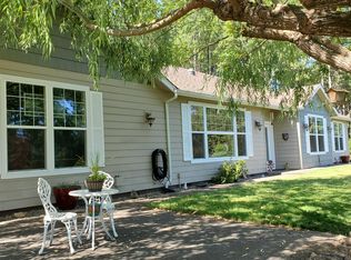 203 Dutcher Creek Rd, Grants Pass, OR 97527