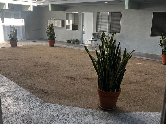 2nd image of 40 Nieto Ave APT 15