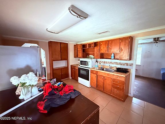 3rd image of 2630 LADINO Lane